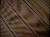 ΠΕΥΚΟ DECK ΕΜΠΟΤΙΣΜΕΝΟ ΠΕΥΚΟ DECK ΕΜΠΟΤΙΣΜΕΝΟ